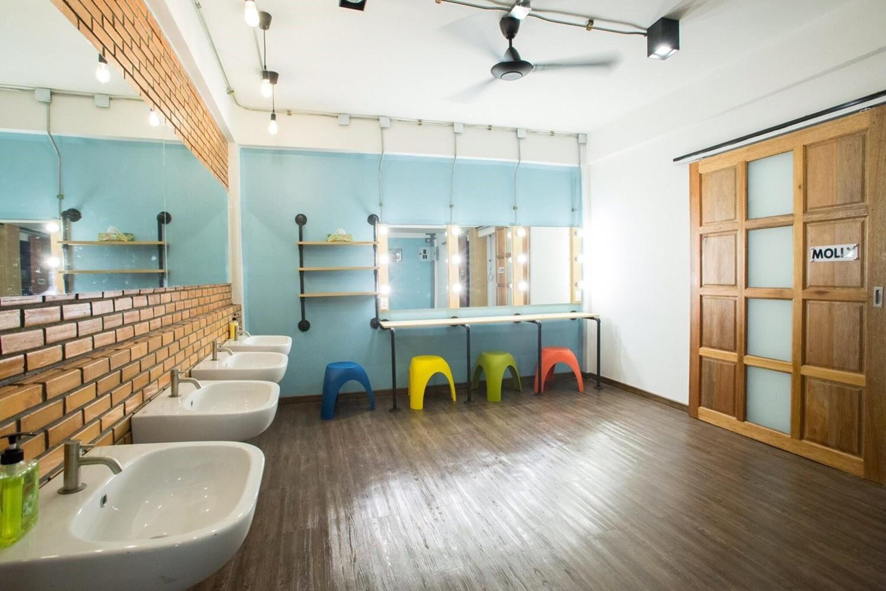 Koenji Guest House & Bar Chiang Mai