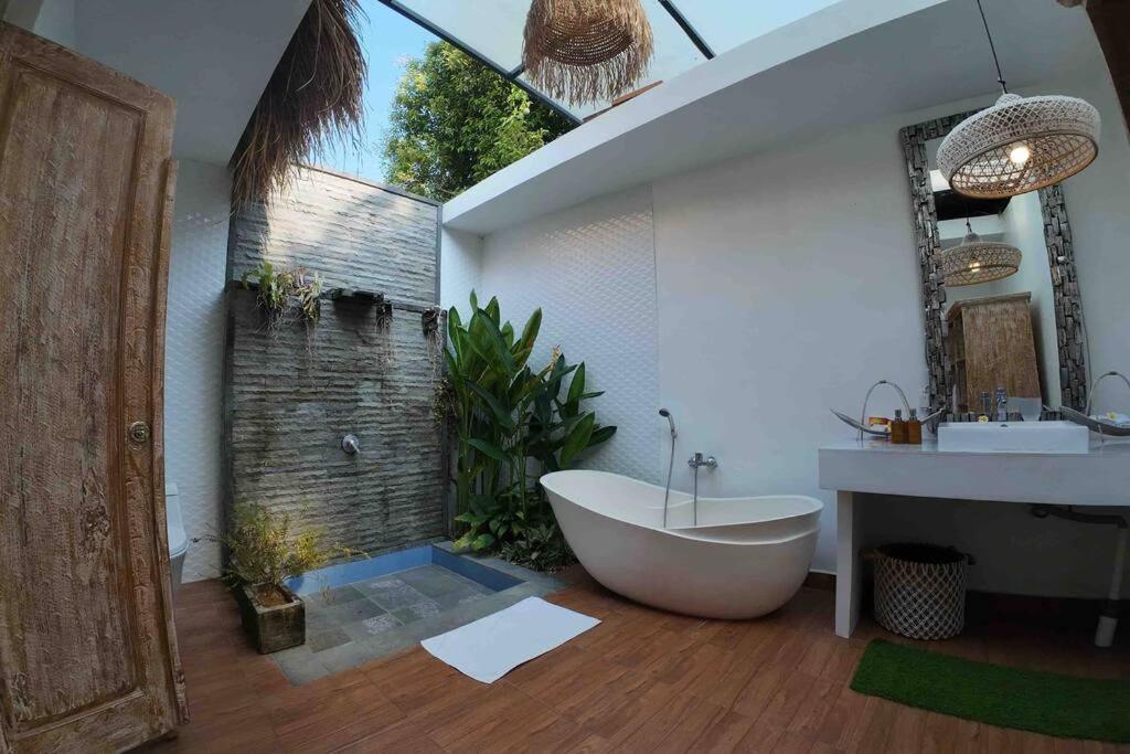 LA MEDDIAN SUNSET VIEW , private 1 bed room