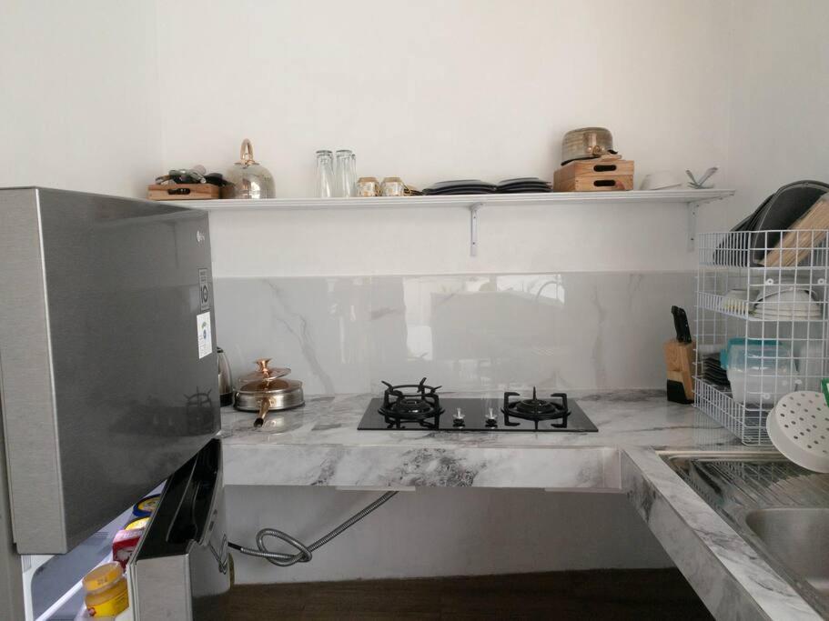 LA MEDDIAN SUNSET VIEW , private 1 bed room