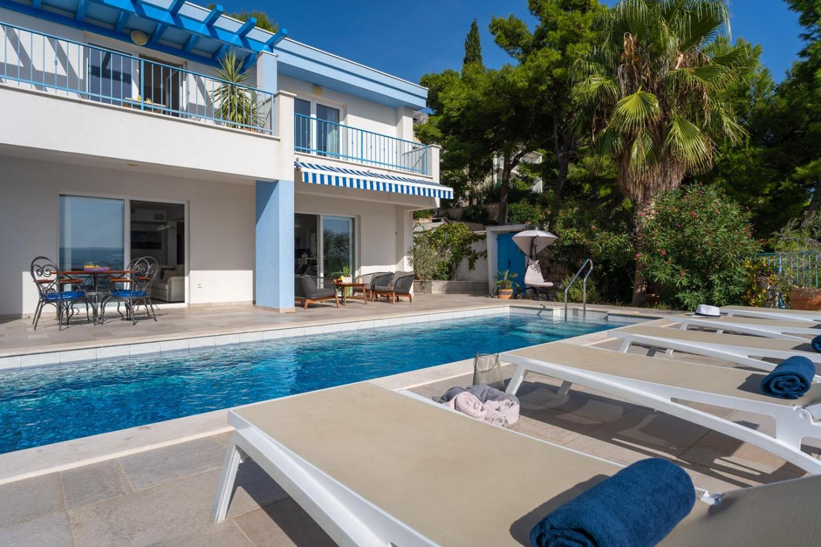 Seafront Villa Azzurro with heated pool view 3