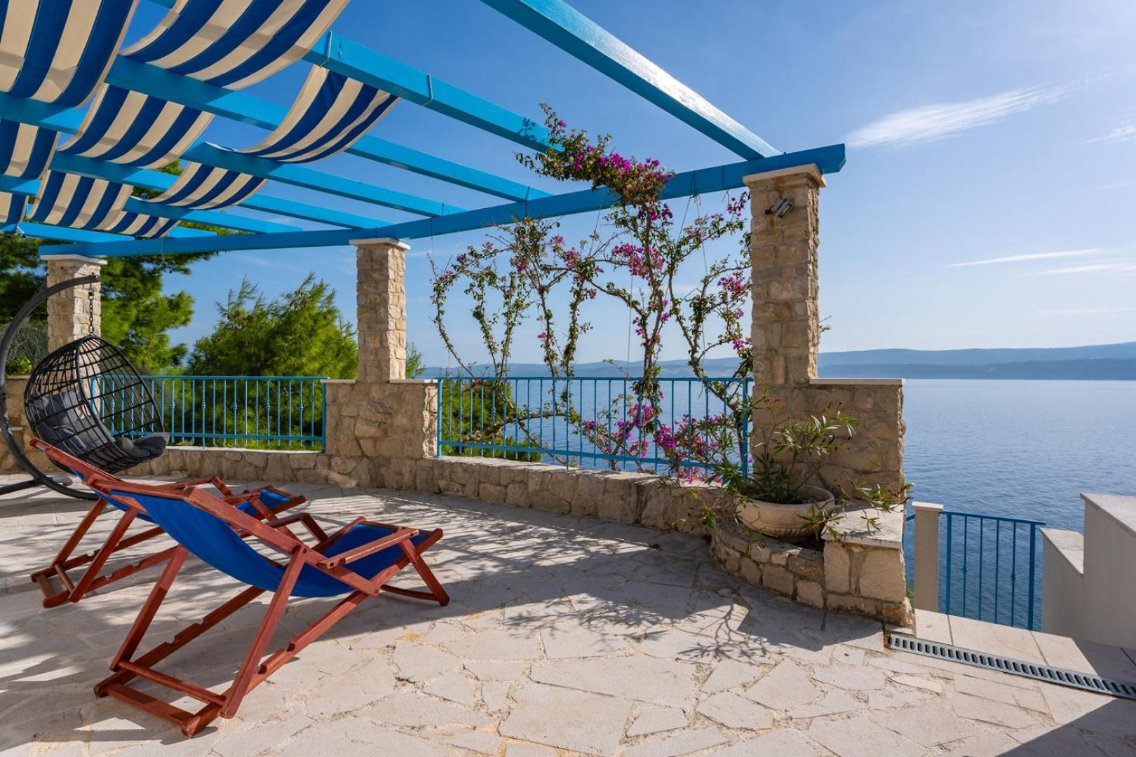 Seafront Villa Azzurro with heated pool view 5