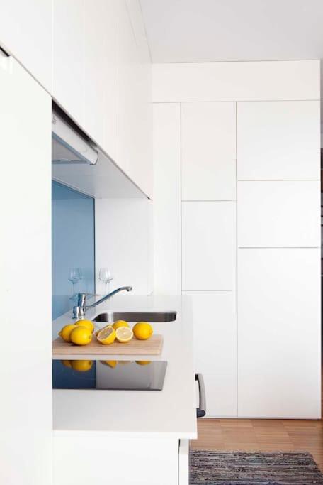 Central Apartment with Free Parking and Balcony