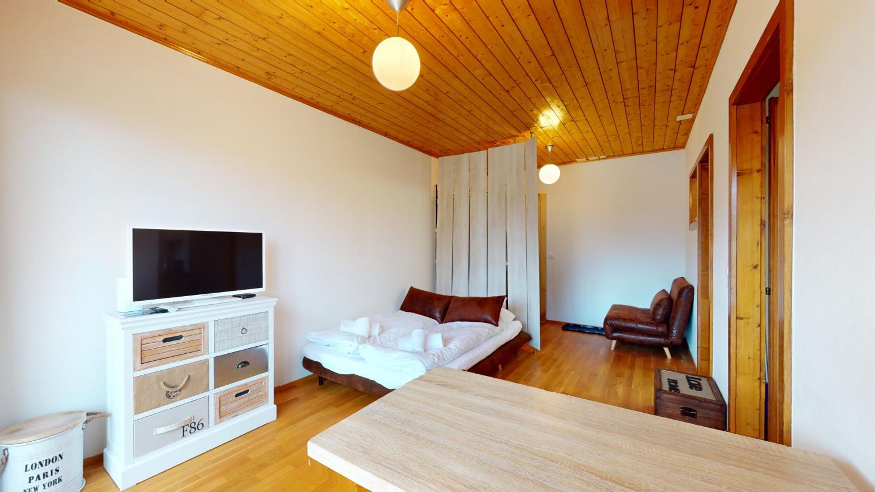Calm studio with balcony in Crans-Montana