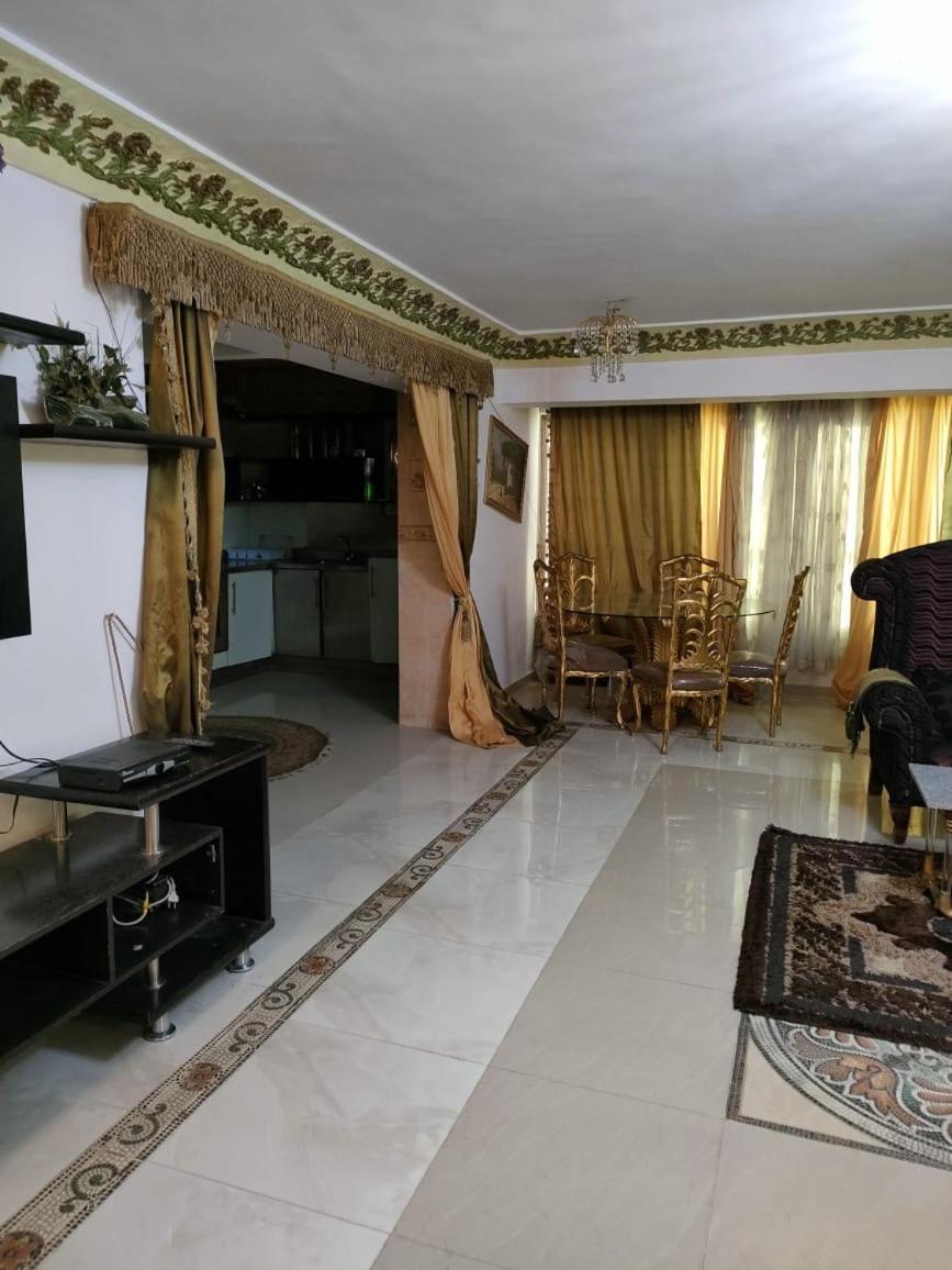 Luxury 3 rooms Flat