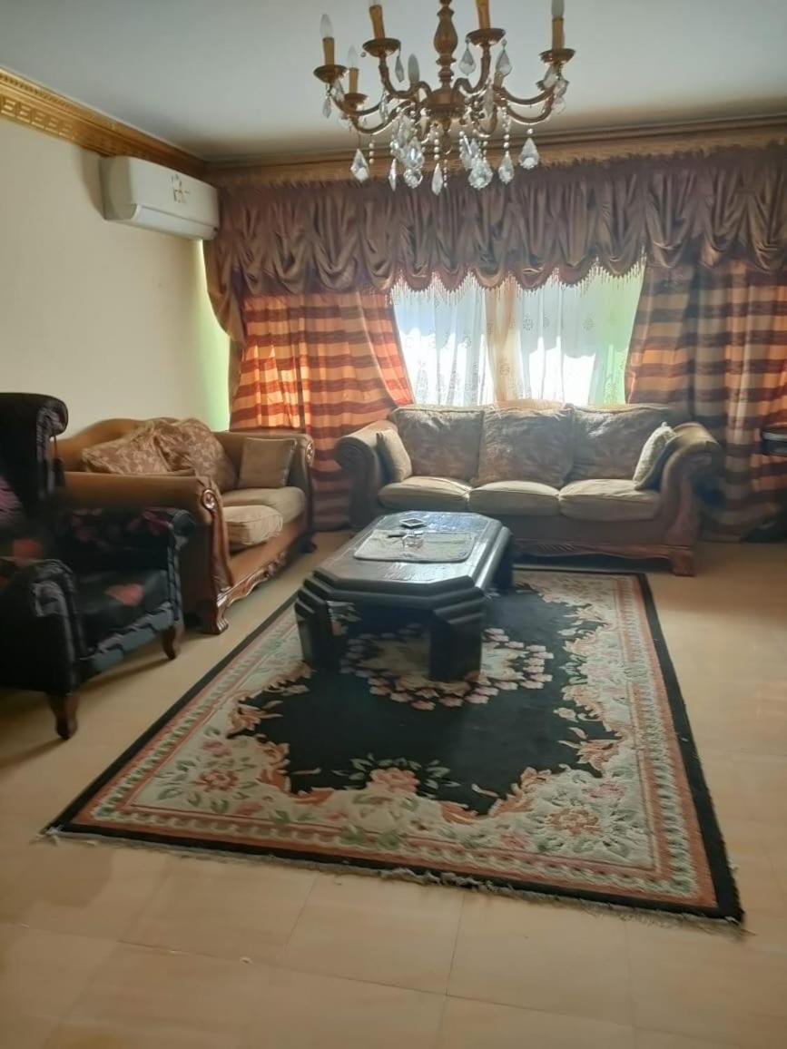Luxury 3 rooms Flat