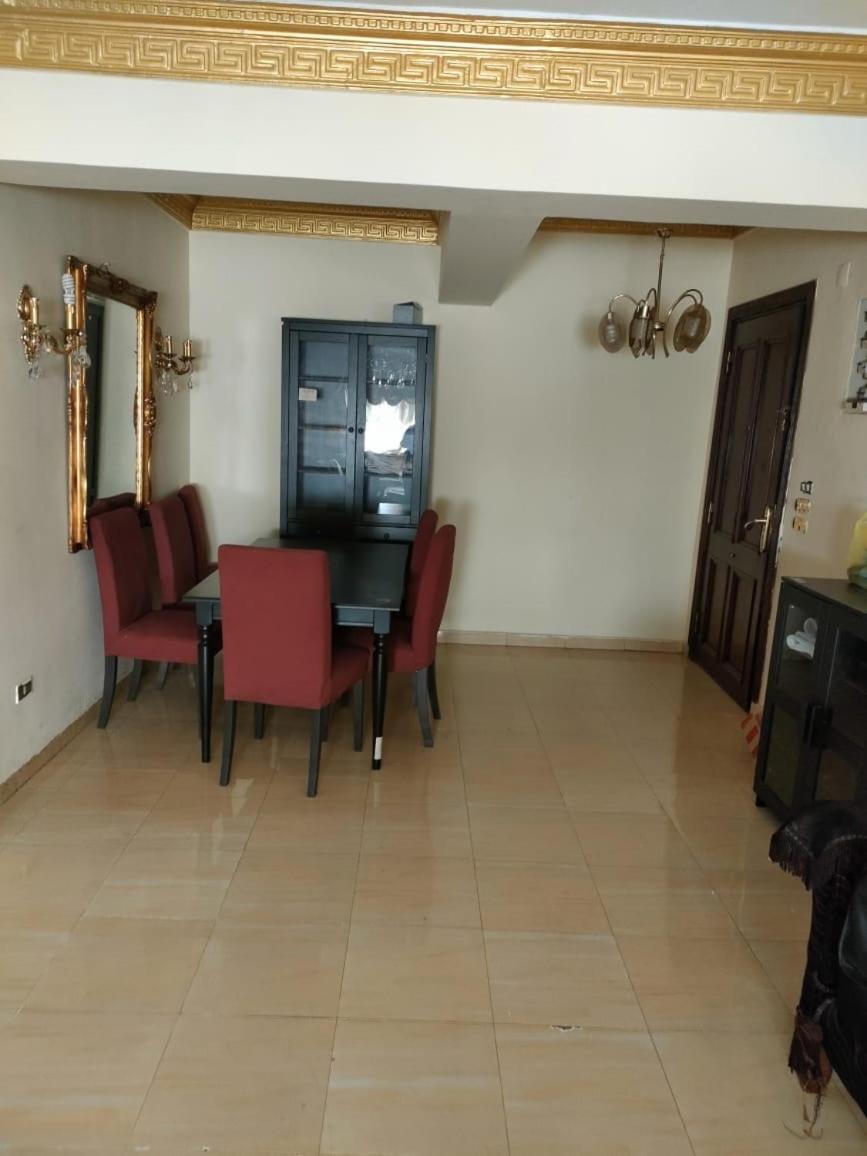Luxury 3 rooms Flat