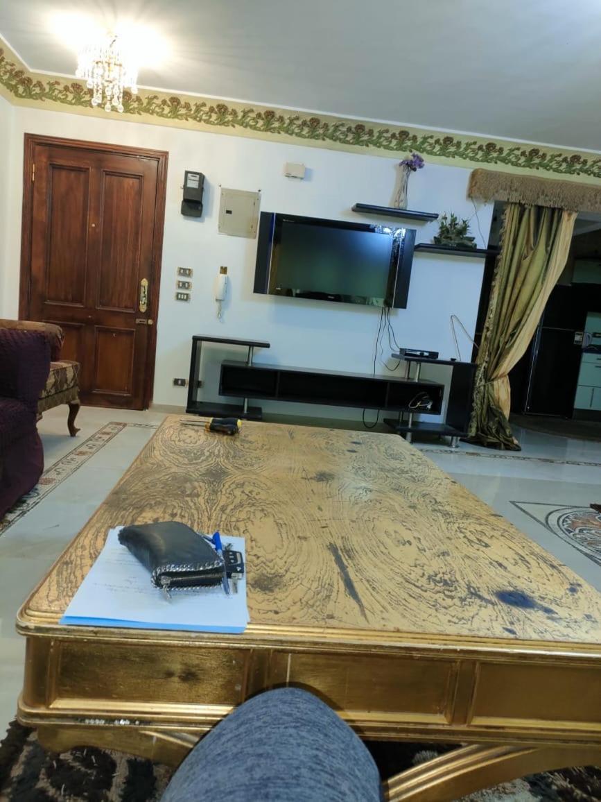 Luxury 3 rooms Flat