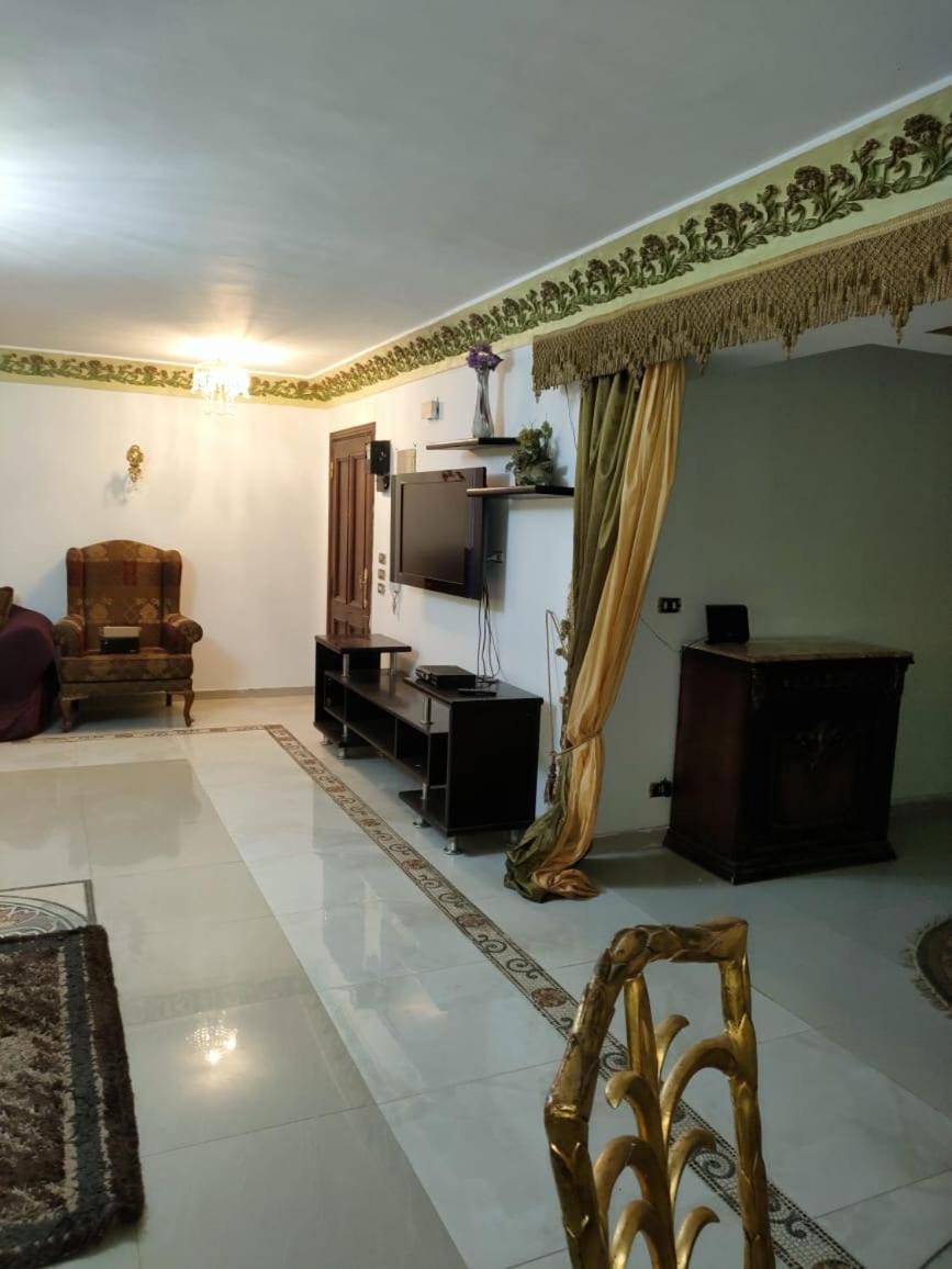 Luxury 3 rooms Flat