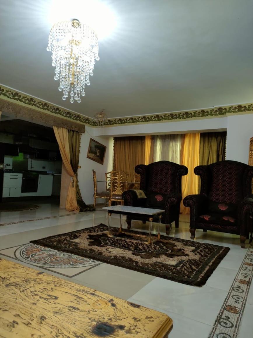 Luxury 3 rooms Flat