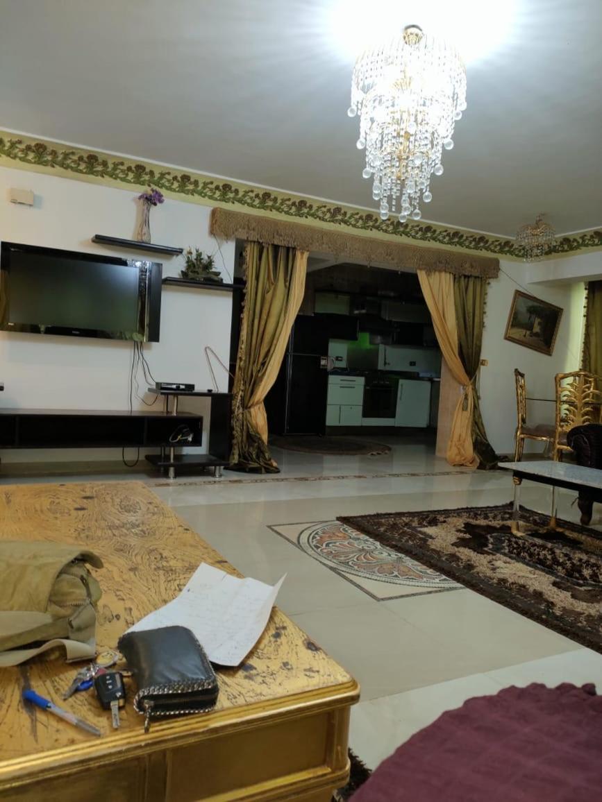 Luxury 3 rooms Flat