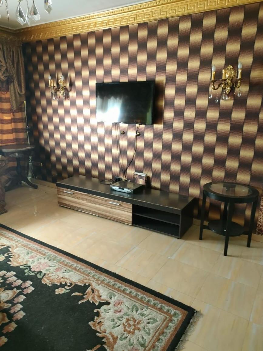 Luxury 3 rooms Flat