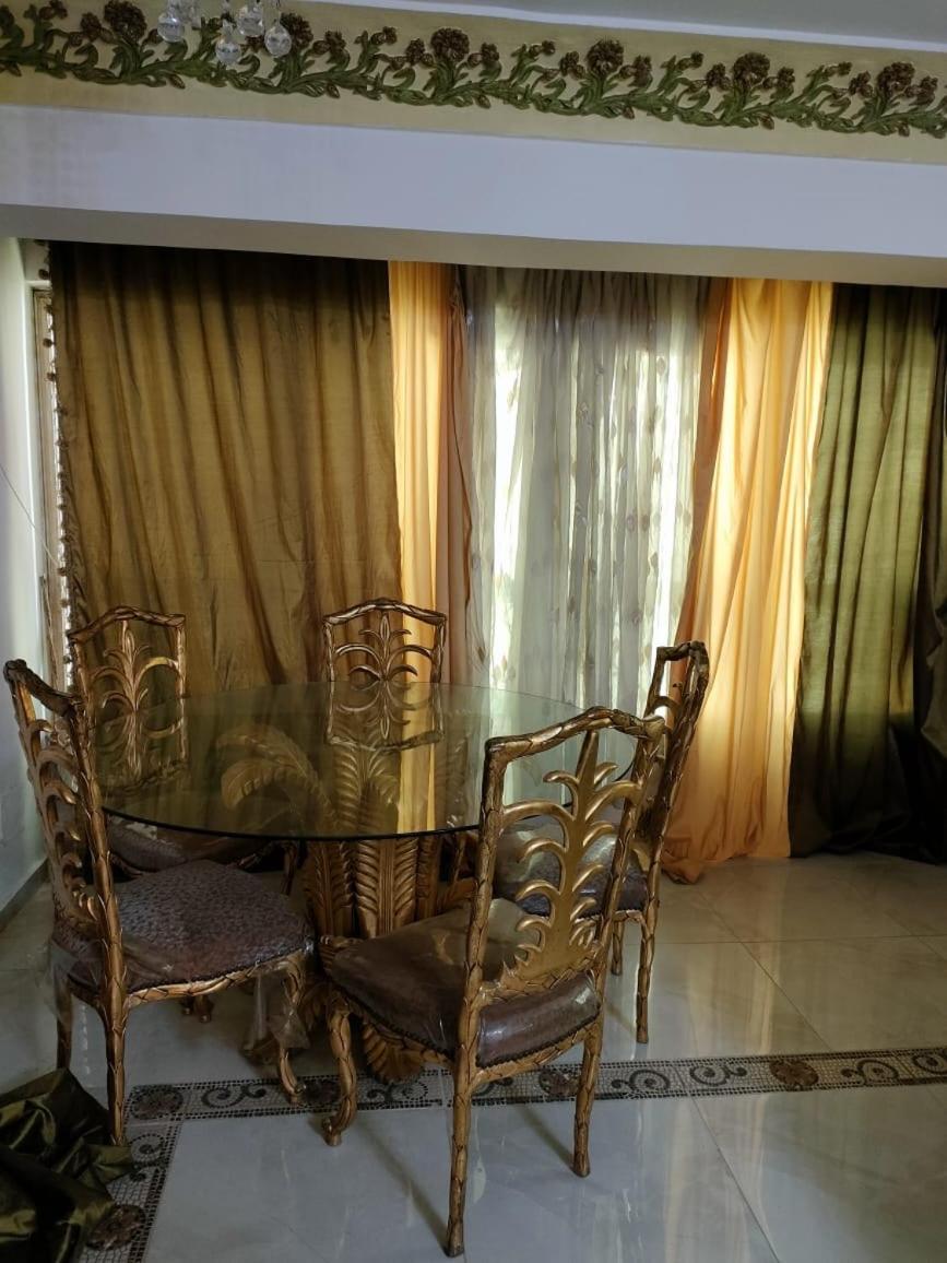 Luxury 3 rooms Flat
