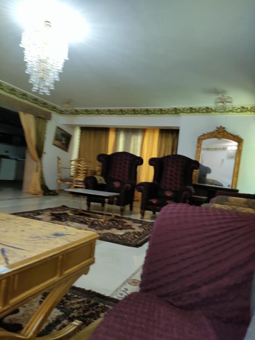 Luxury 3 rooms Flat