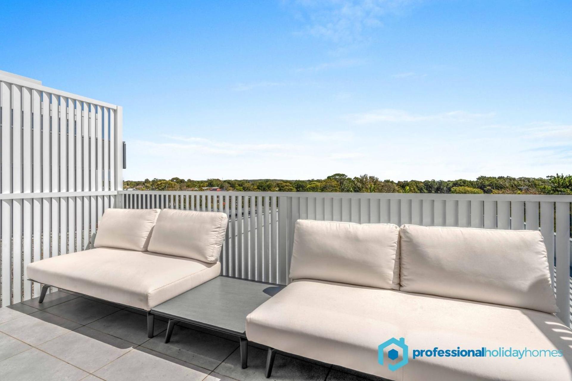 Ocean Dunes - Absolute Beachfront with Fireplace