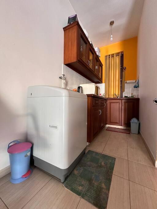 Studio Apartment in Col-3