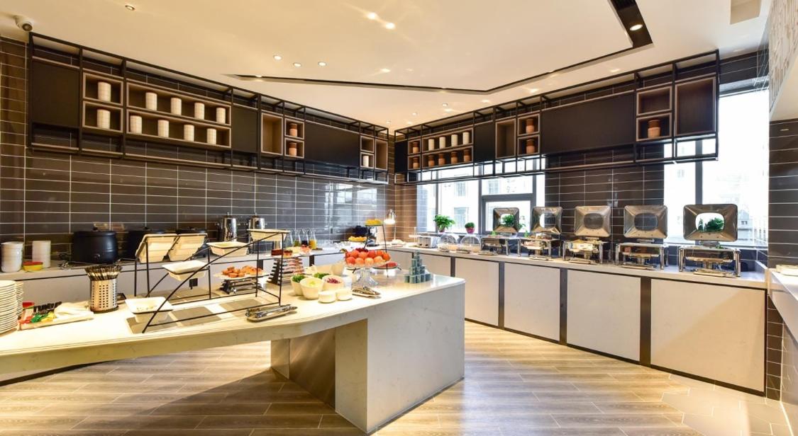 Atour Hotel Tianjin Binhai 1st Street