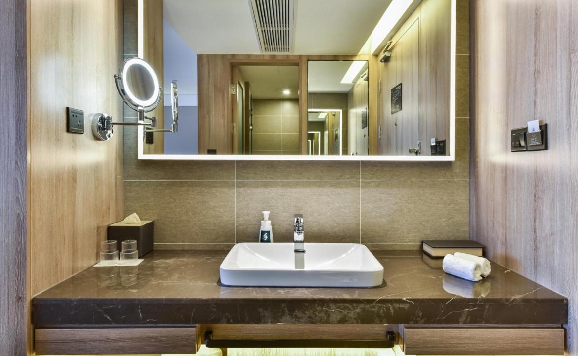 Atour Hotel Tianjin Binhai 1st Street