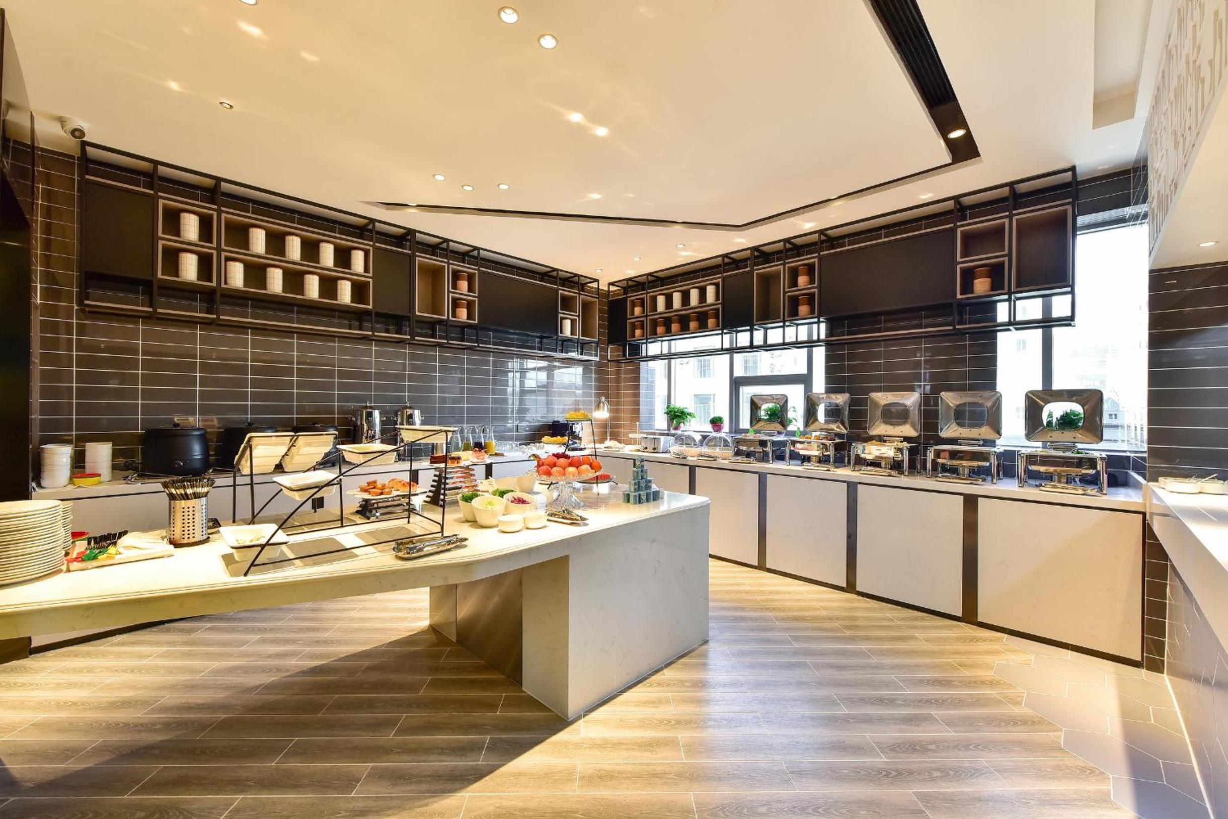 Atour Hotel Tianjin Binhai 1st Street