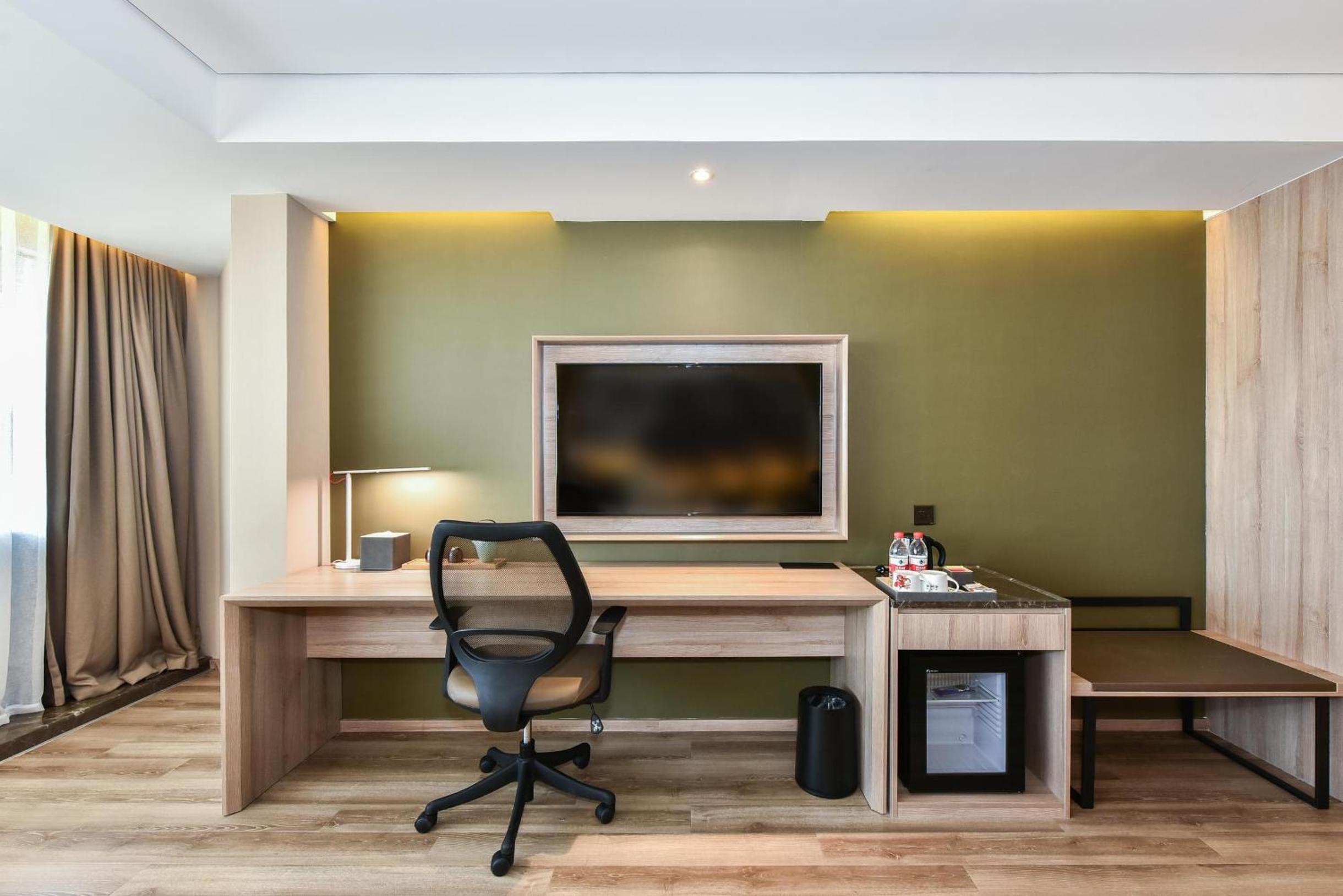 Atour Hotel Tianjin Binhai 1st Street