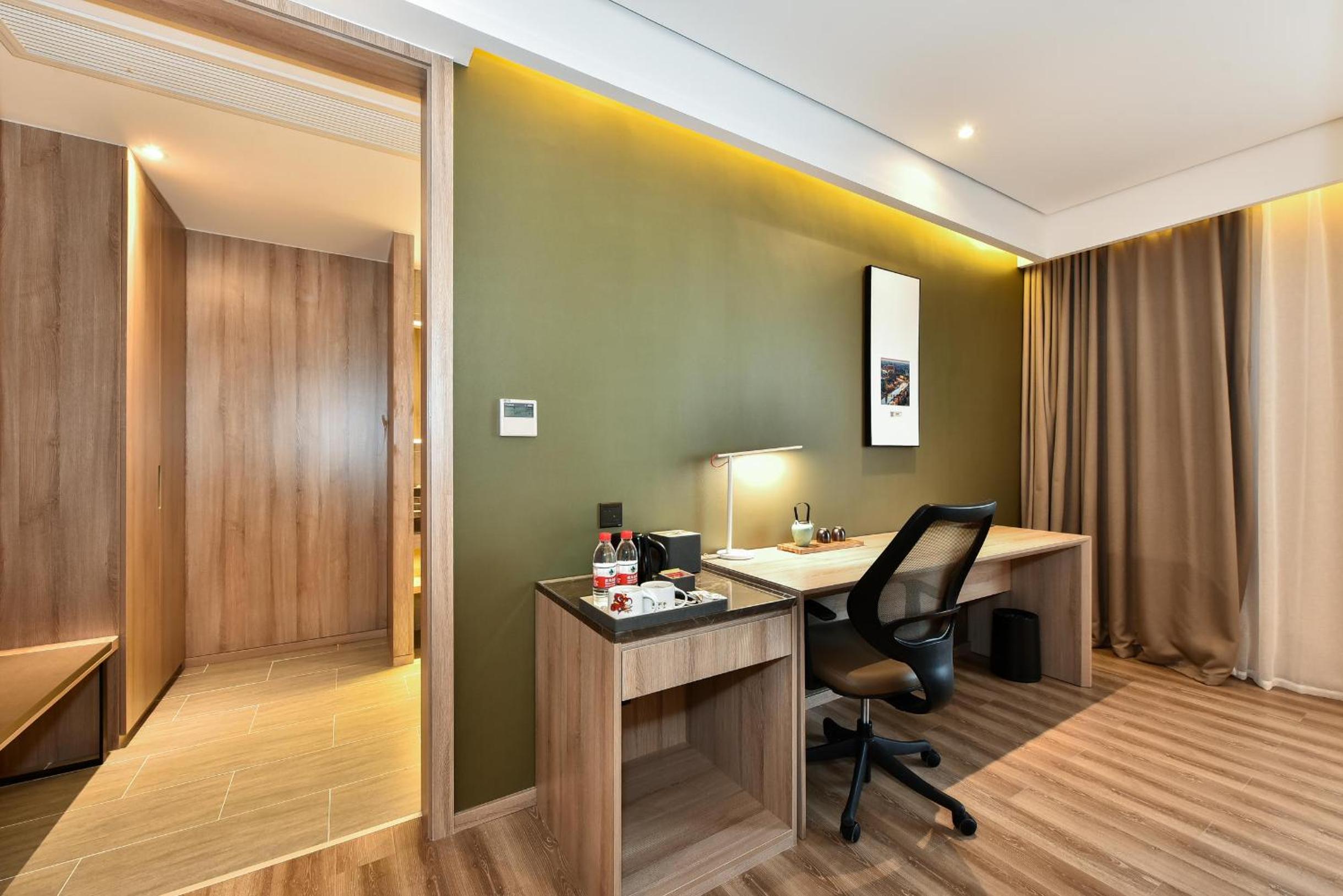 Atour Hotel Tianjin Binhai 1st Street
