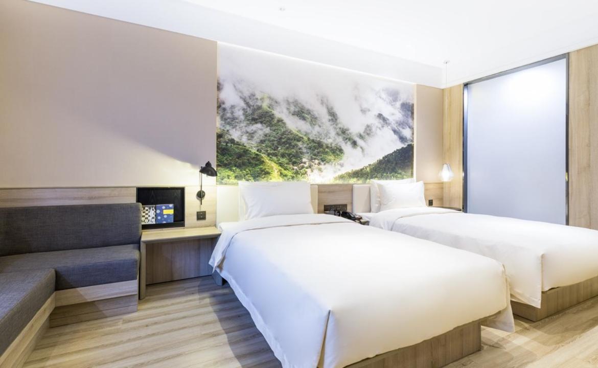 Atour Hotel Jinan Zhangqiu Century Avenue