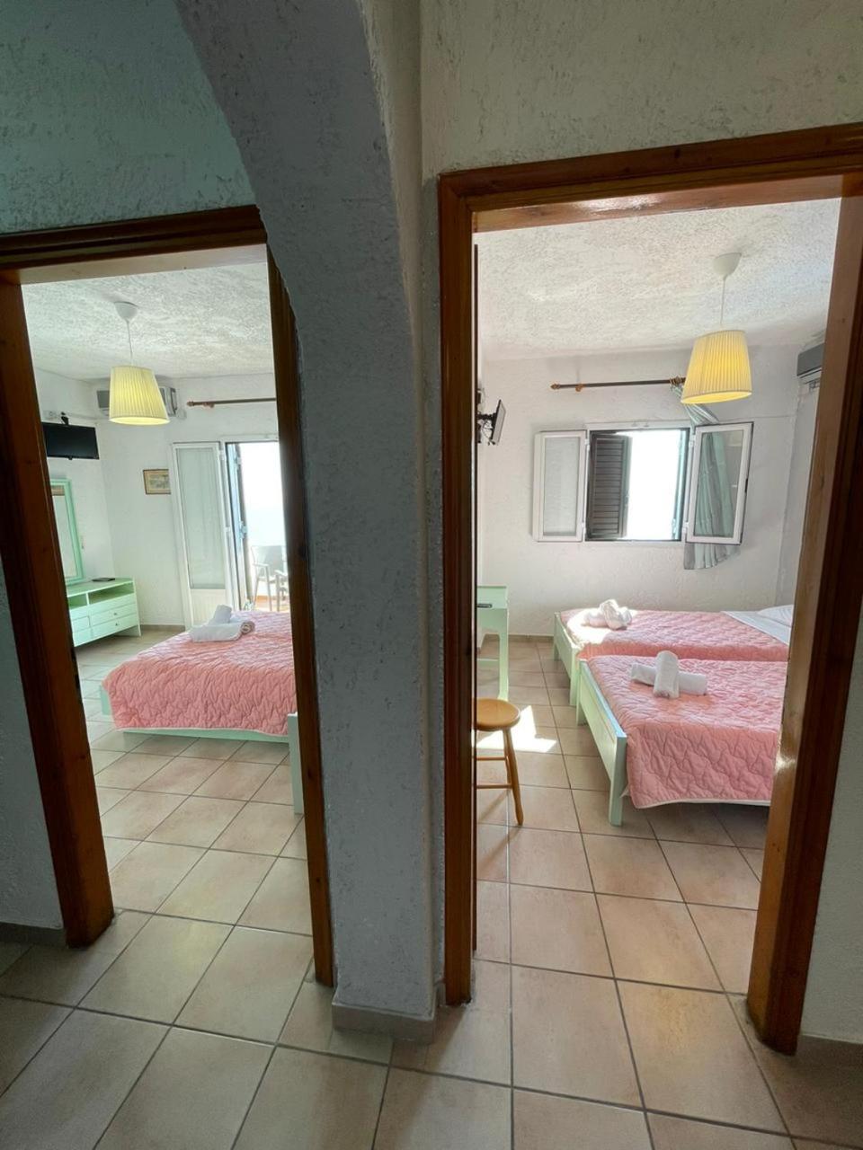 Yannis Apartments Barbati