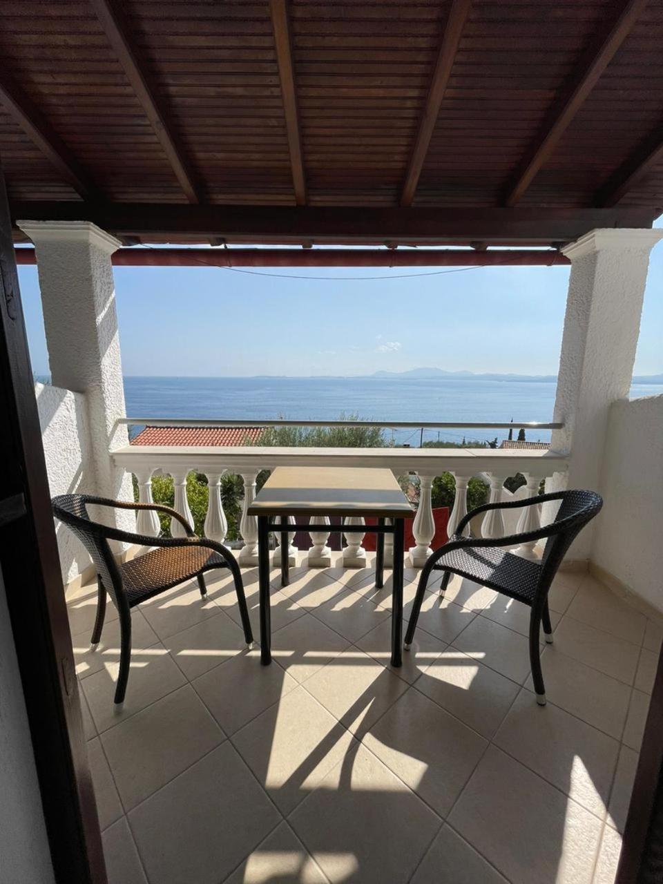 Yannis Apartments Barbati