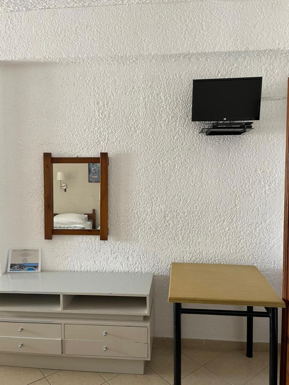 Yannis Apartments Barbati