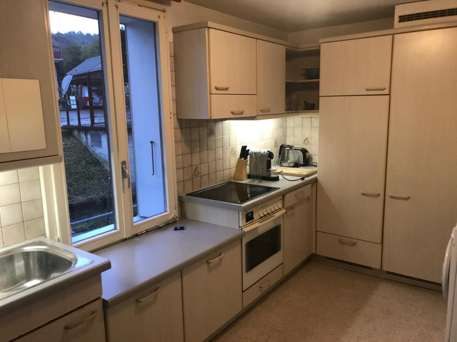 Simple Flat 64m2 Center private Parking SMALL BATHROOM
