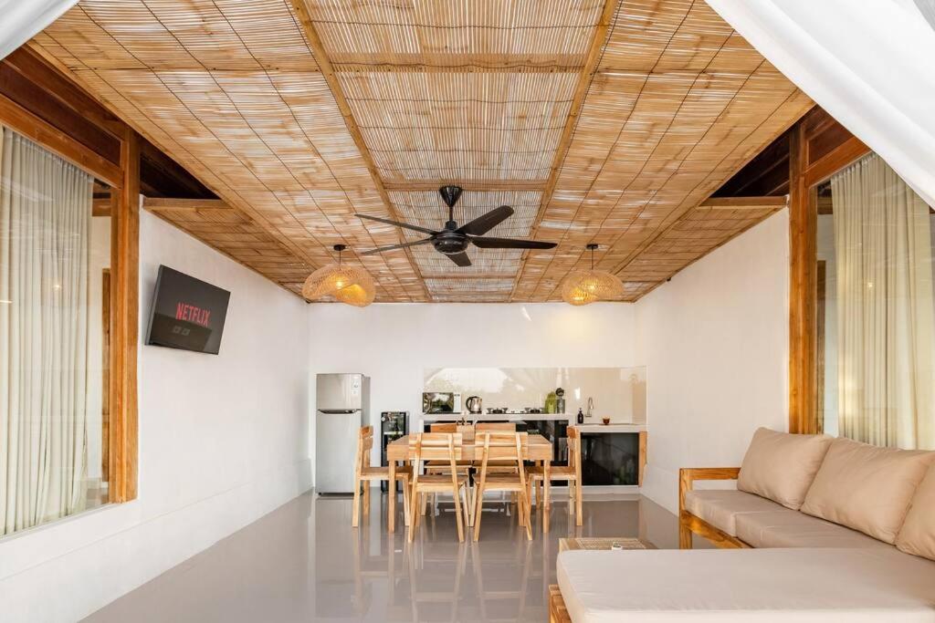 5 mins to Bingin Beach Oceanview Luxe Pool Villa