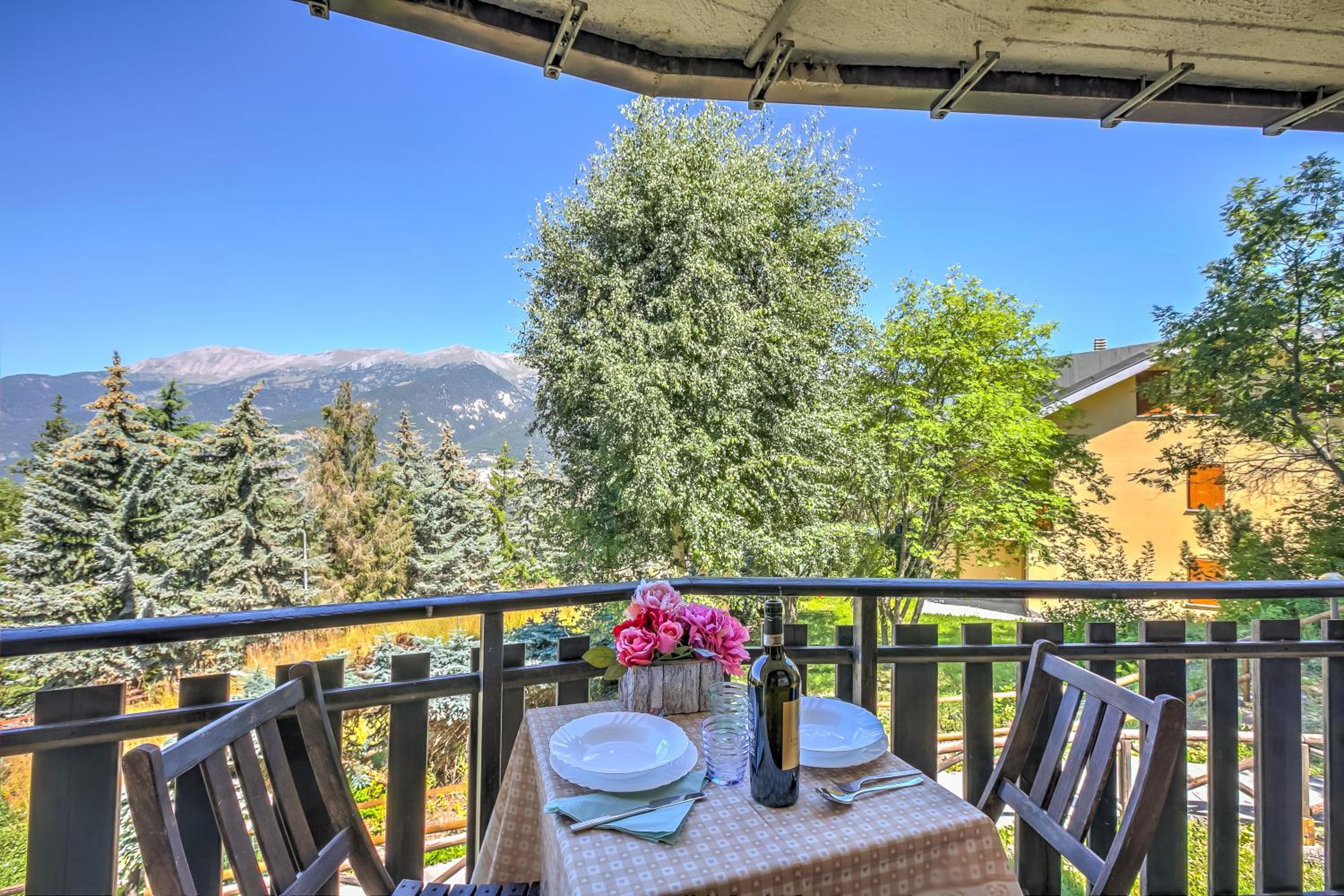 Studio La Borracina Mountain View - Happy Rentals view 2