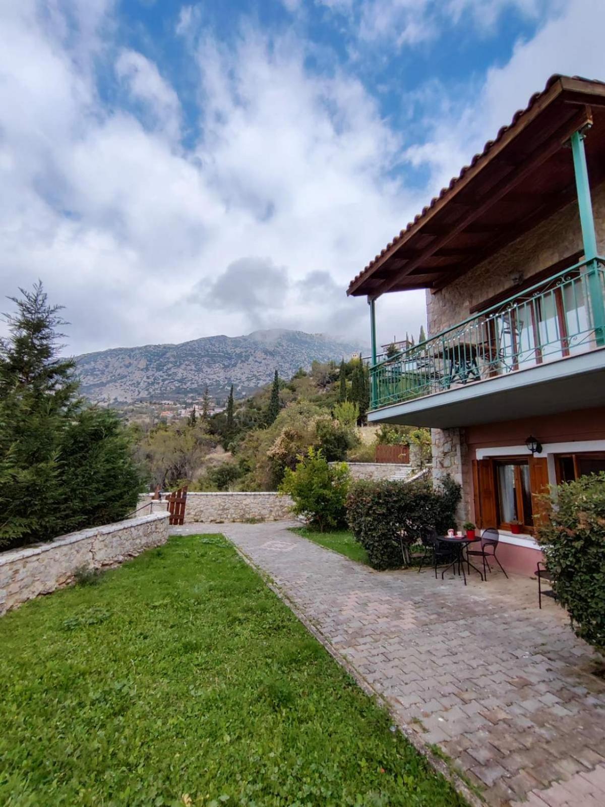 Kastalia Country Home