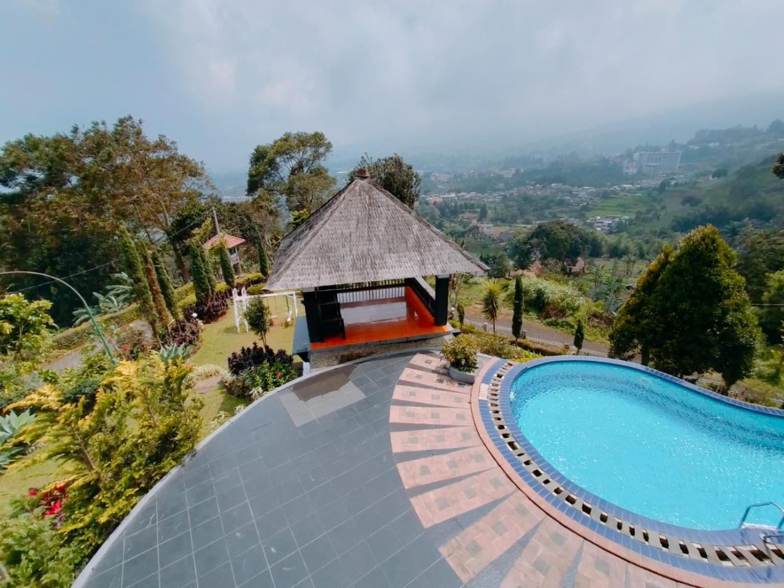 Villa Santika Puncak Pass view 4