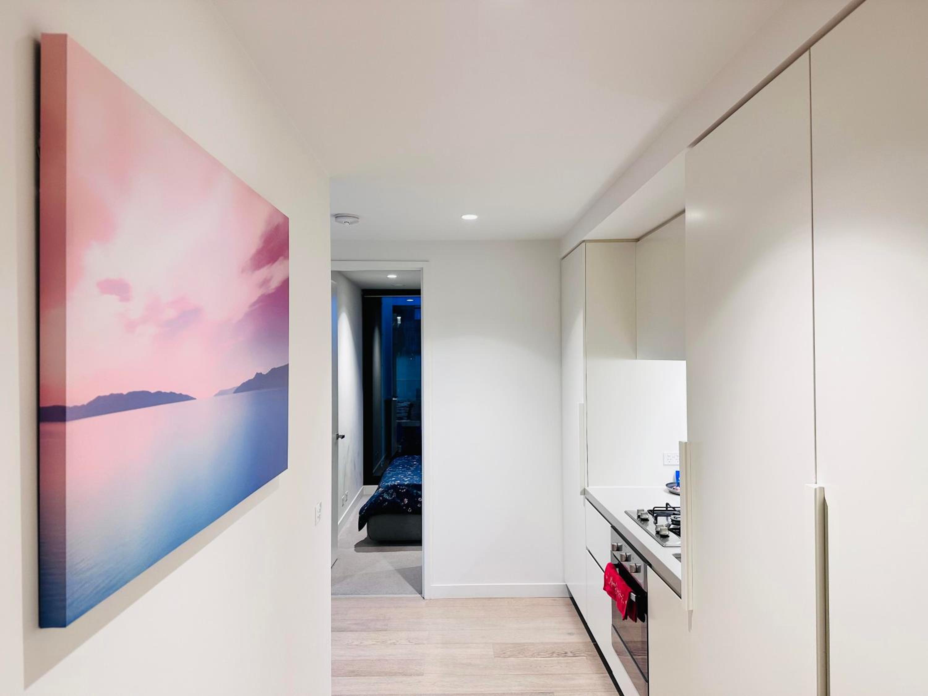 Melbourne CBD Empire Apartment