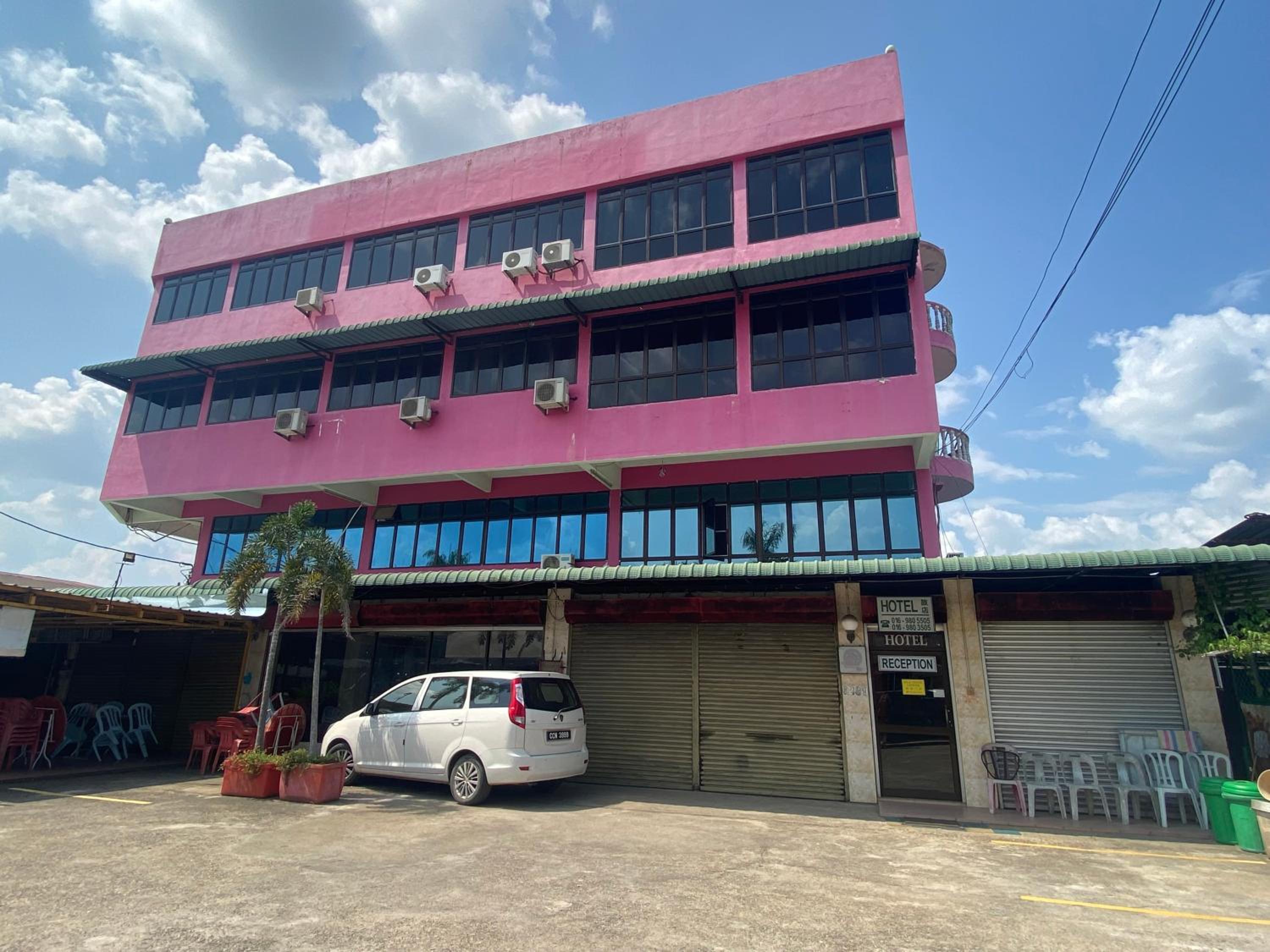 OYO 90885 Bera Pentagon Inn