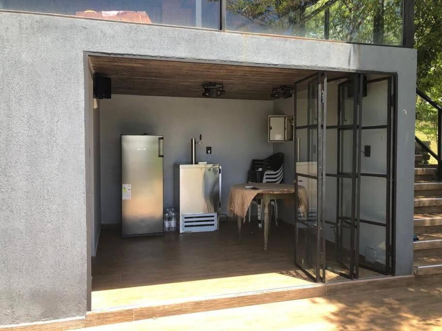 Casa sobre el río