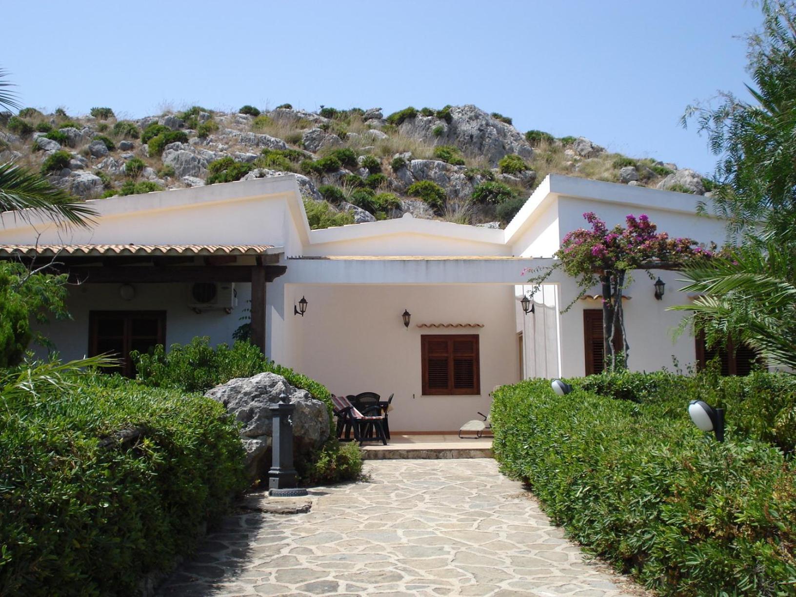 Villino Agave view 2