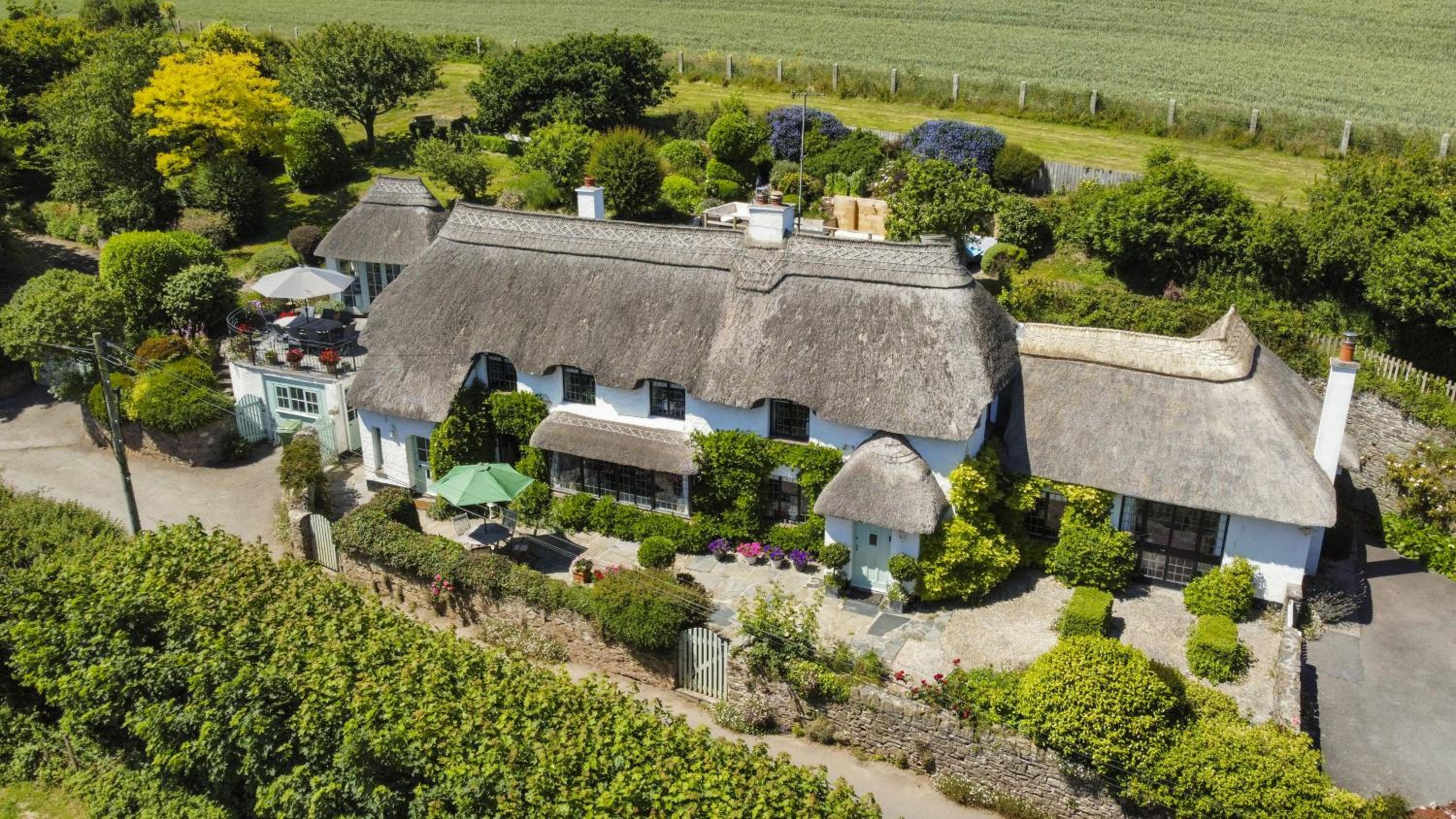 Dusky Cottage