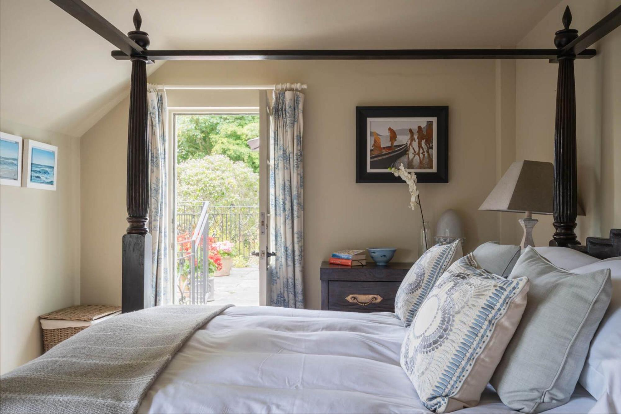 Dusky Cottage