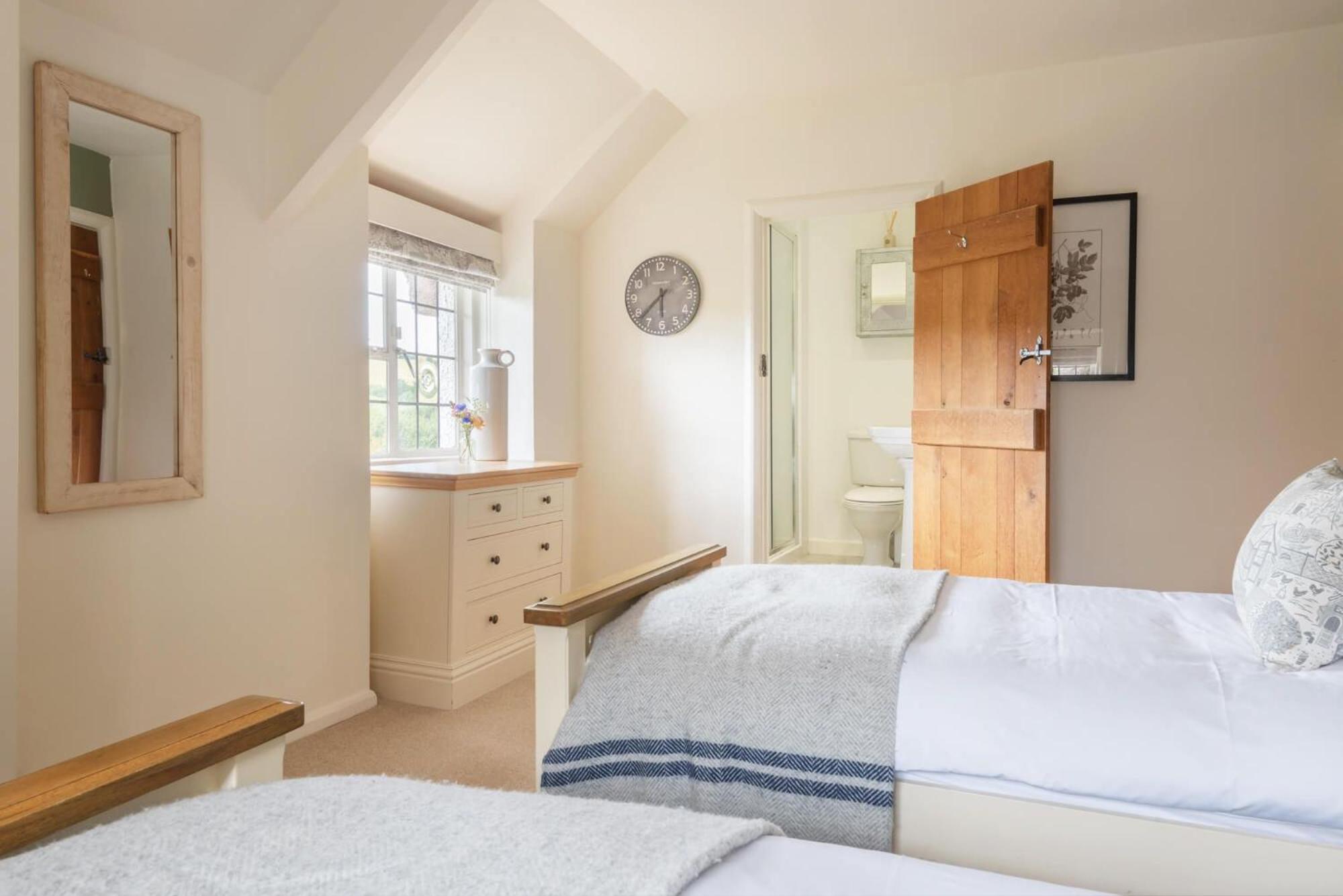 Dusky Cottage