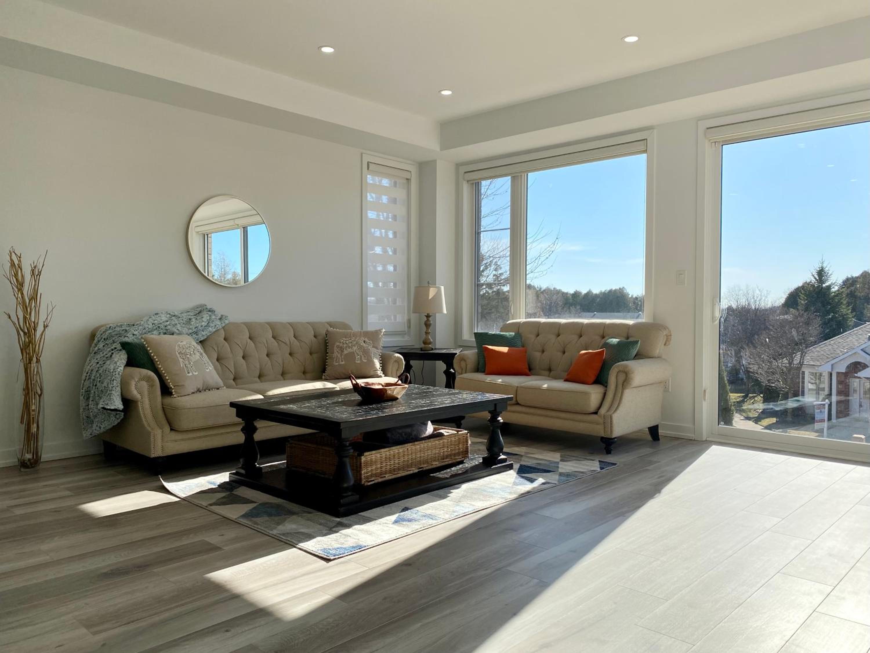 3 Bedroom Well-designed Townhouse in Whitby