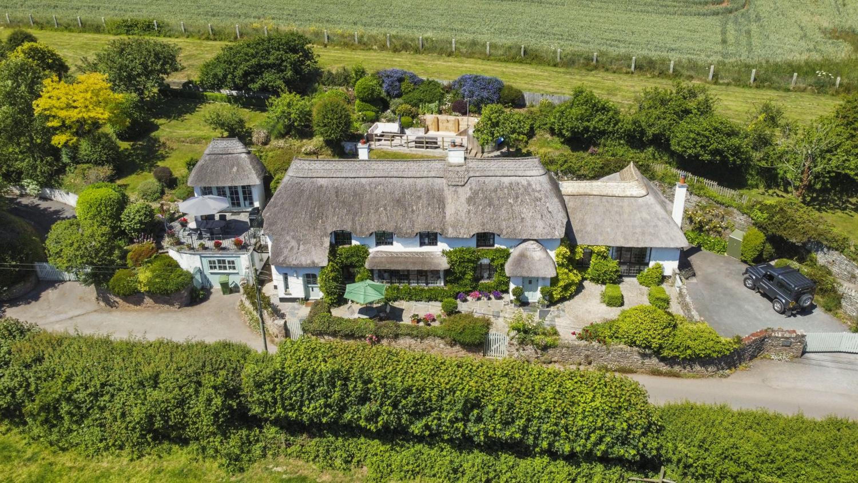 Dusky Cottage
