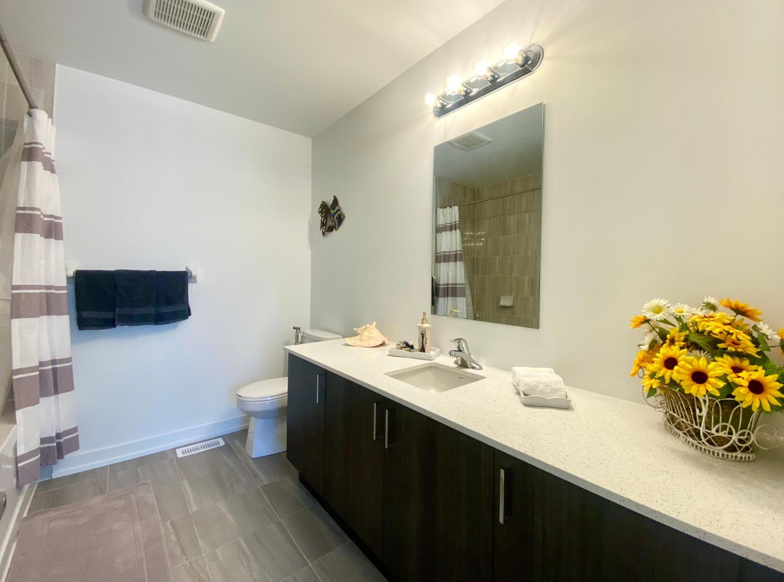 3 Bedroom Well-designed Townhouse in Whitby
