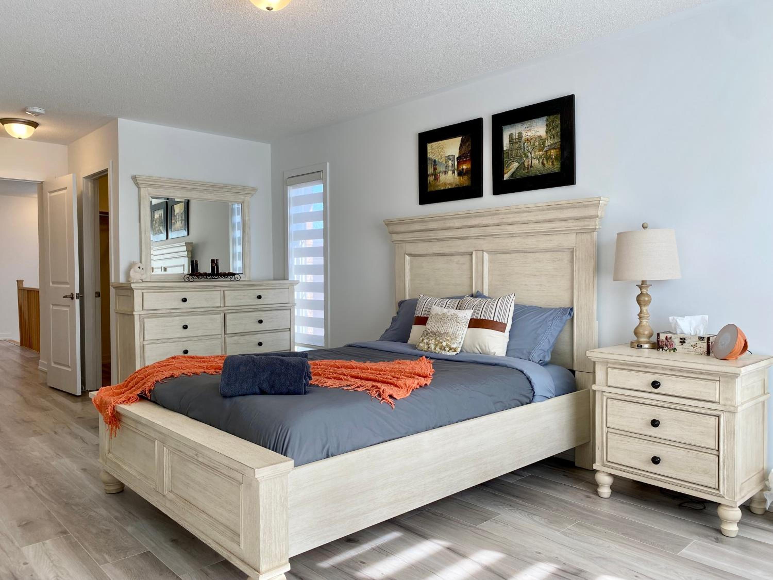 3 Bedroom Well-designed Townhouse in Whitby