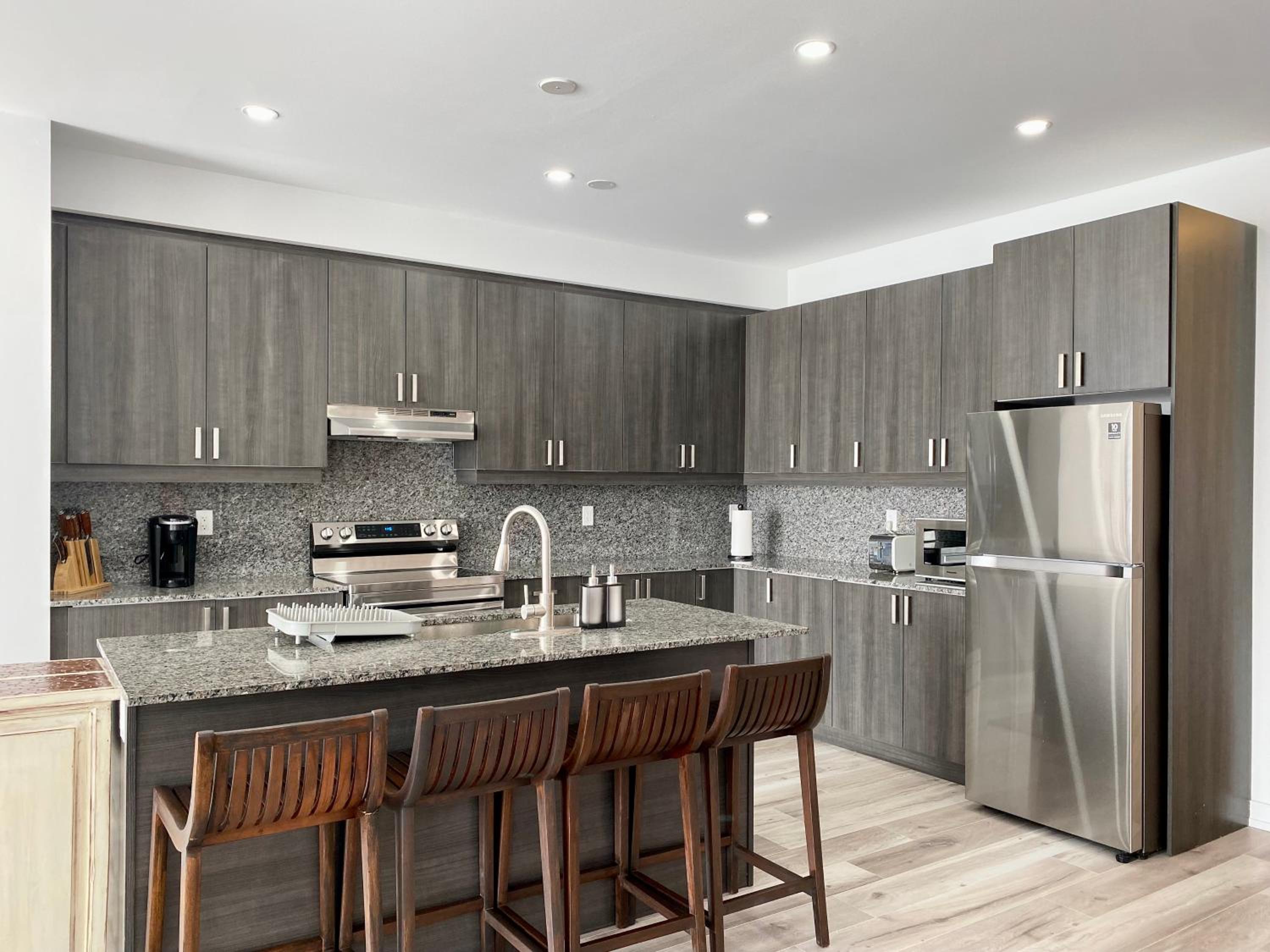 3 Bedroom Well-designed Townhouse in Whitby