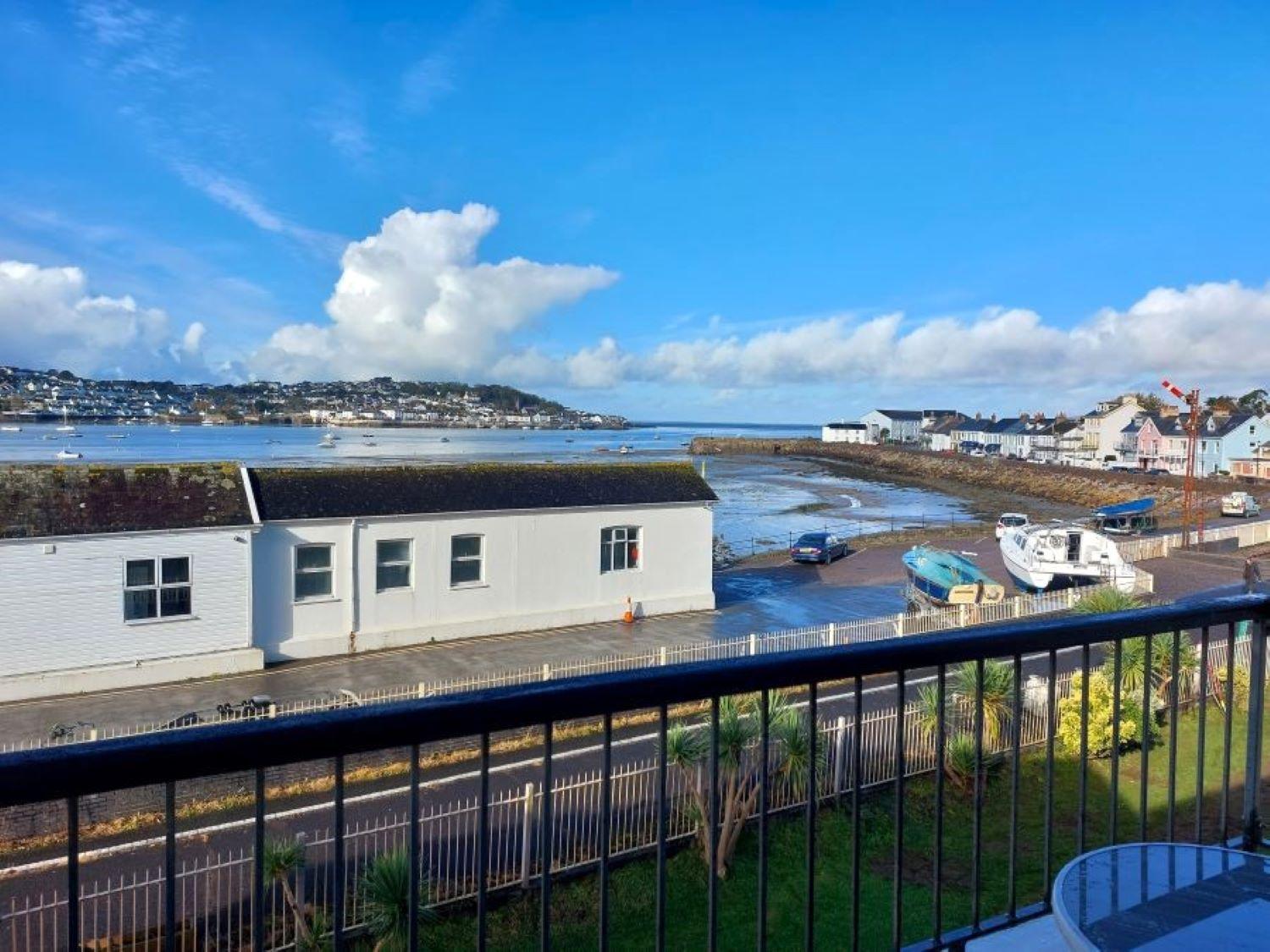 Broadwaters - 2 bed waterfront apartment in Instow