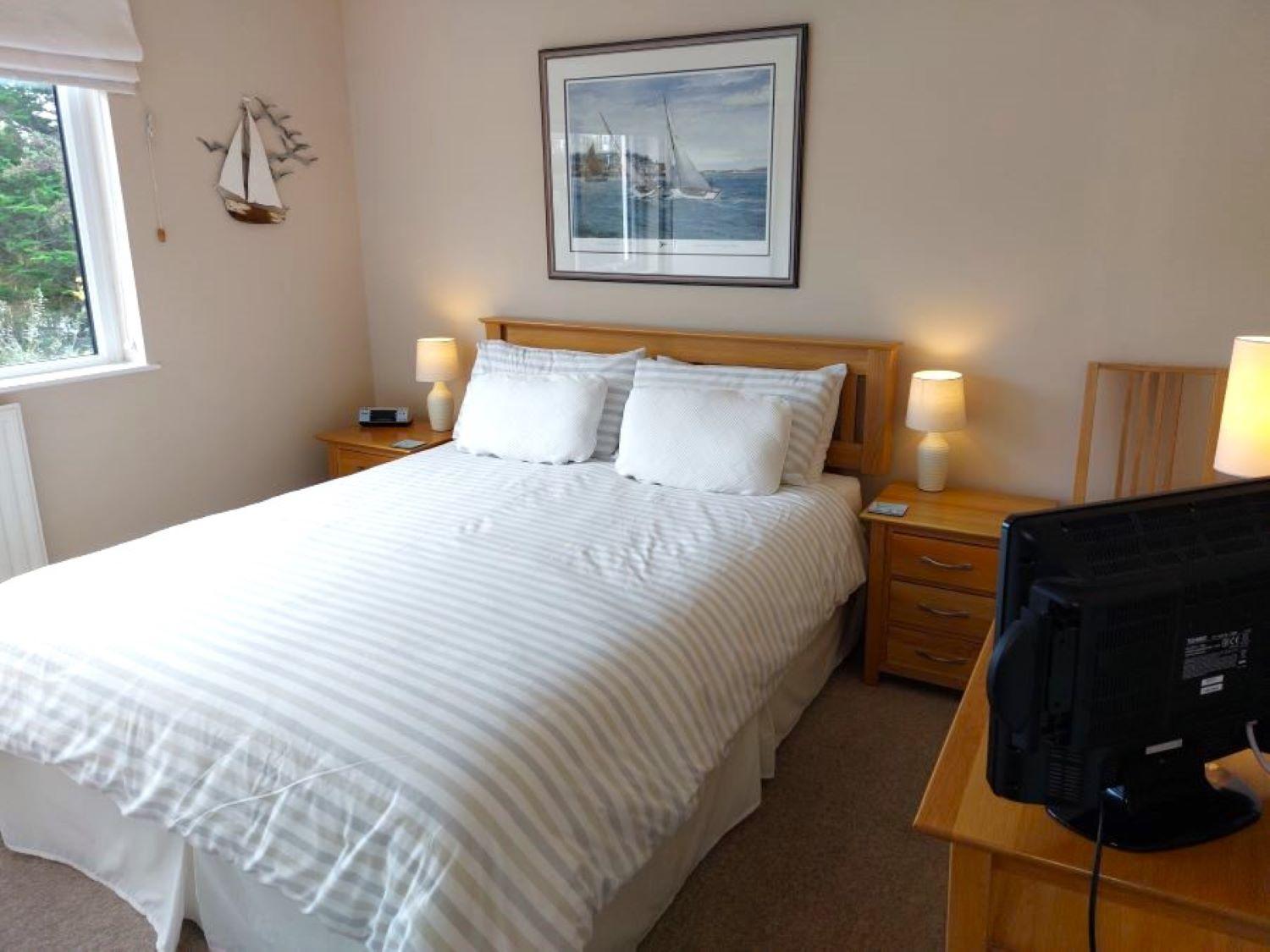 Broadwaters - 2 bed waterfront apartment in Instow