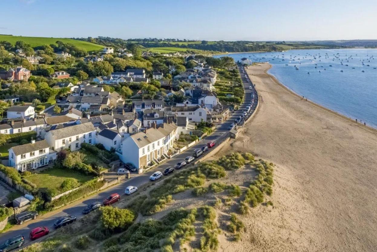 Broadwaters - 2 bed waterfront apartment in Instow