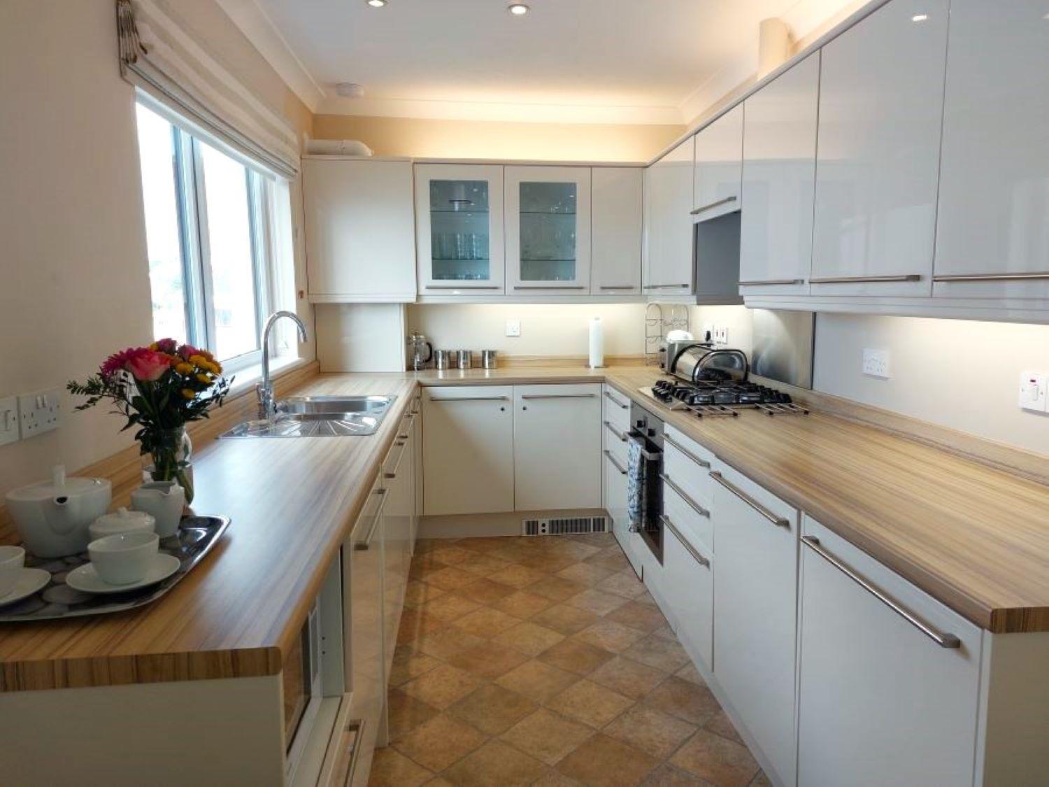 Broadwaters - 2 bed waterfront apartment in Instow
