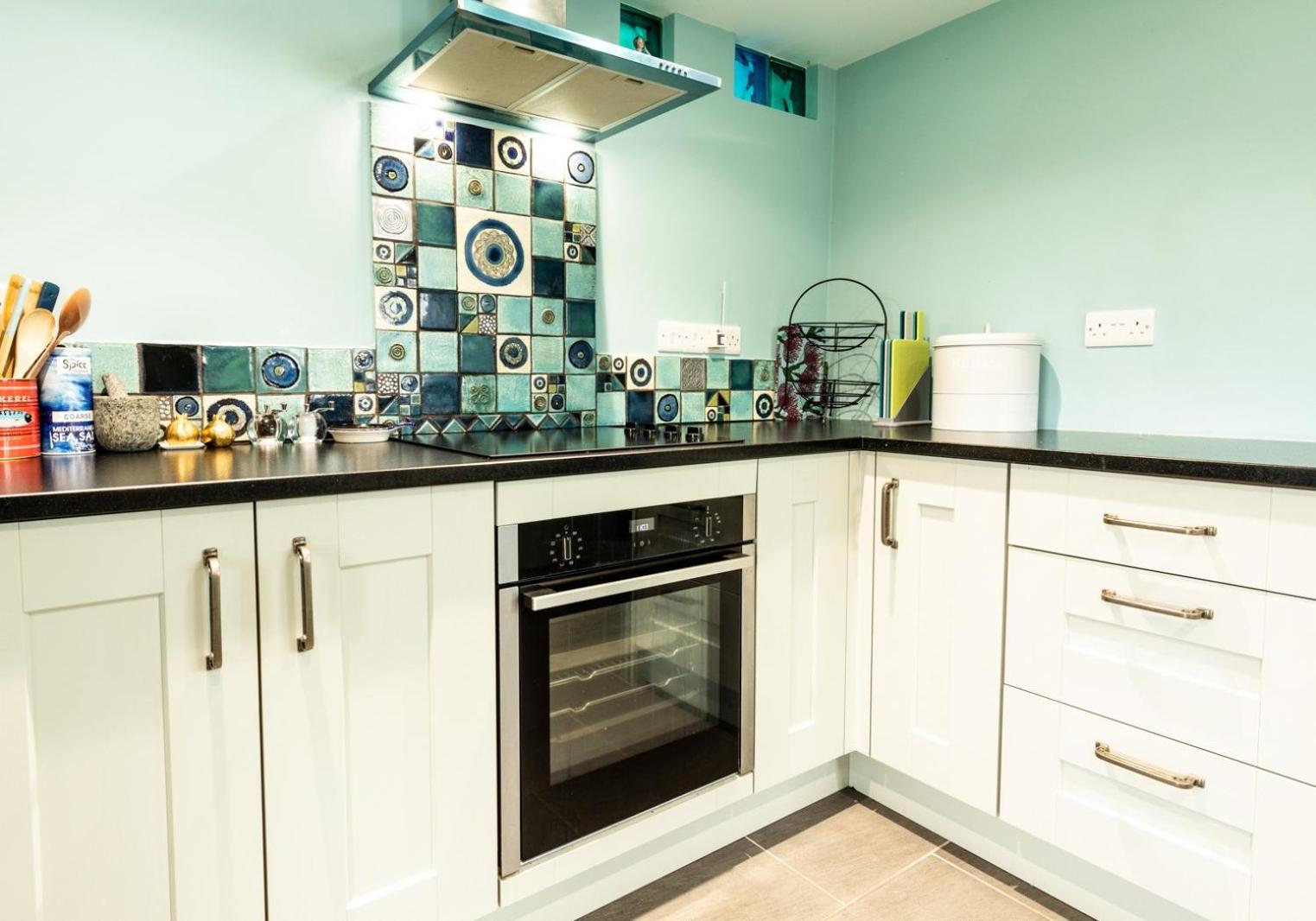 Penrhiw - a country cottage with mountain views view 5
